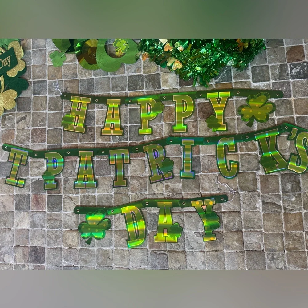St. Patrick's Day Party Decoration Set - Green and Gold